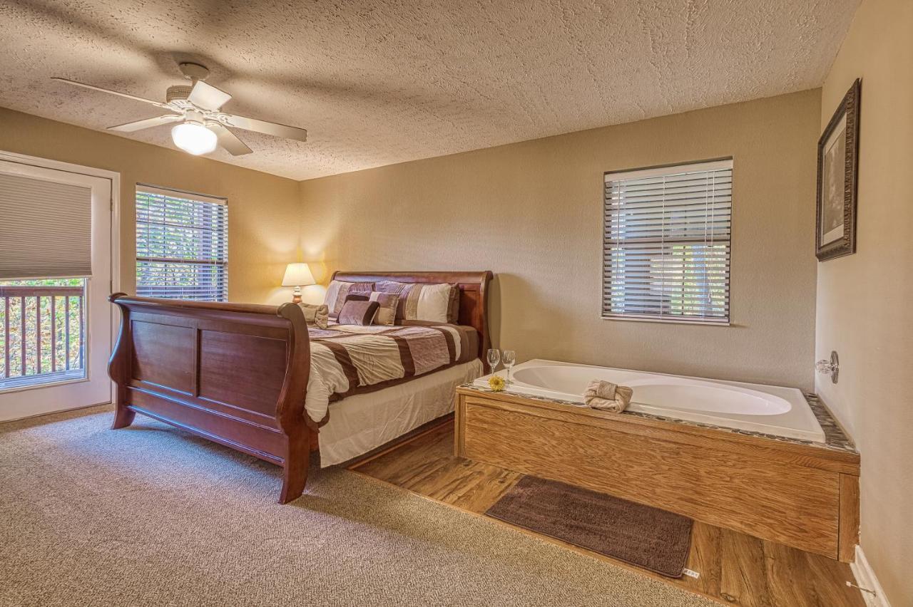 Daya, Hot Tub, Pool Table, 1089 Of Free Attraction Tickets For Each Paid Day, Dollywood And More! Gatlinburg Exterior photo